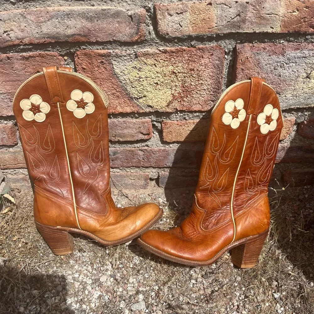 Vintage 1970s Acme Hibiscus Floral Cowboy Boots Size 8 Western Cowgirl Boots - Picture 2 of 14